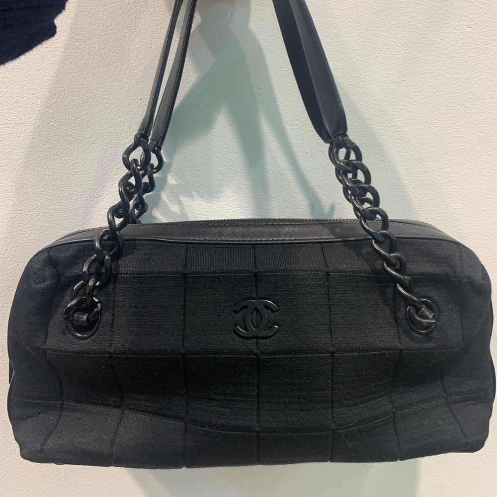 Chanel Jersey shoulder bag